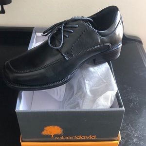 Boys Size 3 Black Dress Shoe
